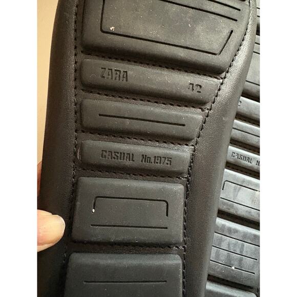 ZARA Men's Black Leather Loafers Size 42 EU 9 US Slip On Driving Moccasins - Picture 6 of 6